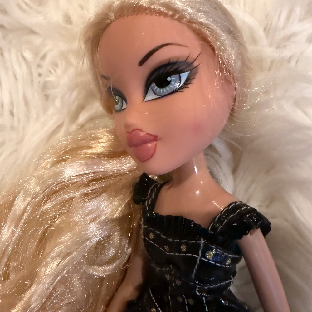 Original Bratz Girlz Really Rock Chloe - Picture 4 of 6